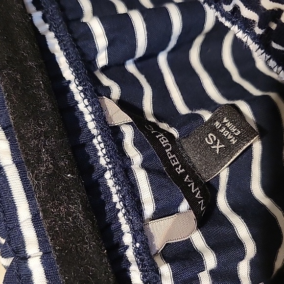 ❤️ BANANA REPUBLIC SUPIMA COTTON OFF THE SHOULDER TOP IN SHADOW STRIPE, XS - Picture 2 of 5